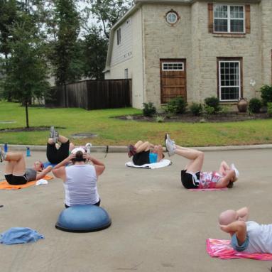Cul-de-sac workouts in the neighborhood of The Woodlands - Mobile Personal Training - Spring Texas and The Woodlands